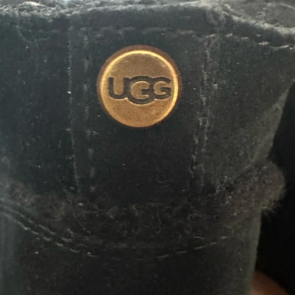 NWOT UGG Women’s Kasen Black Suede Heeled Bootie - Picture 8 of 10